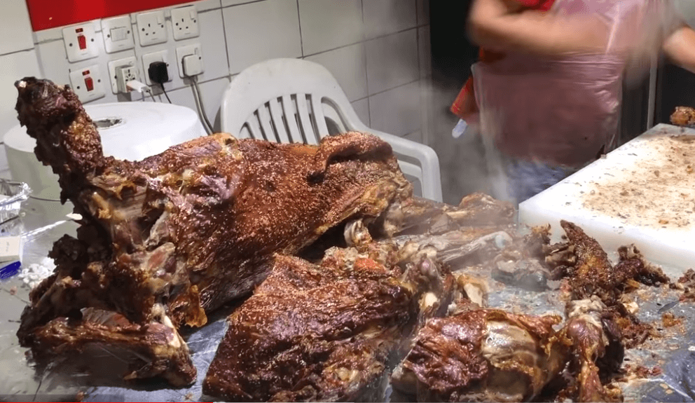 kambing guling madinah
